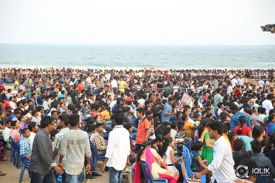 Sarrainodu-Movie-Audio-Celebrations